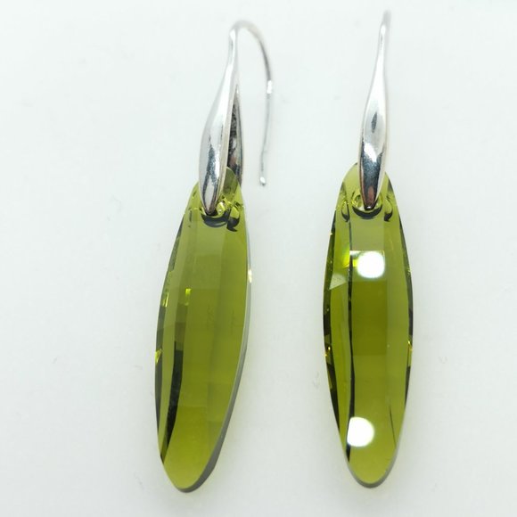 Olivine Earrings - Picture 2 of 3